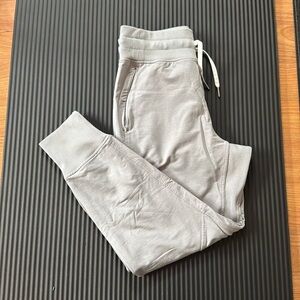 Lululemon size 6 full length joggers
